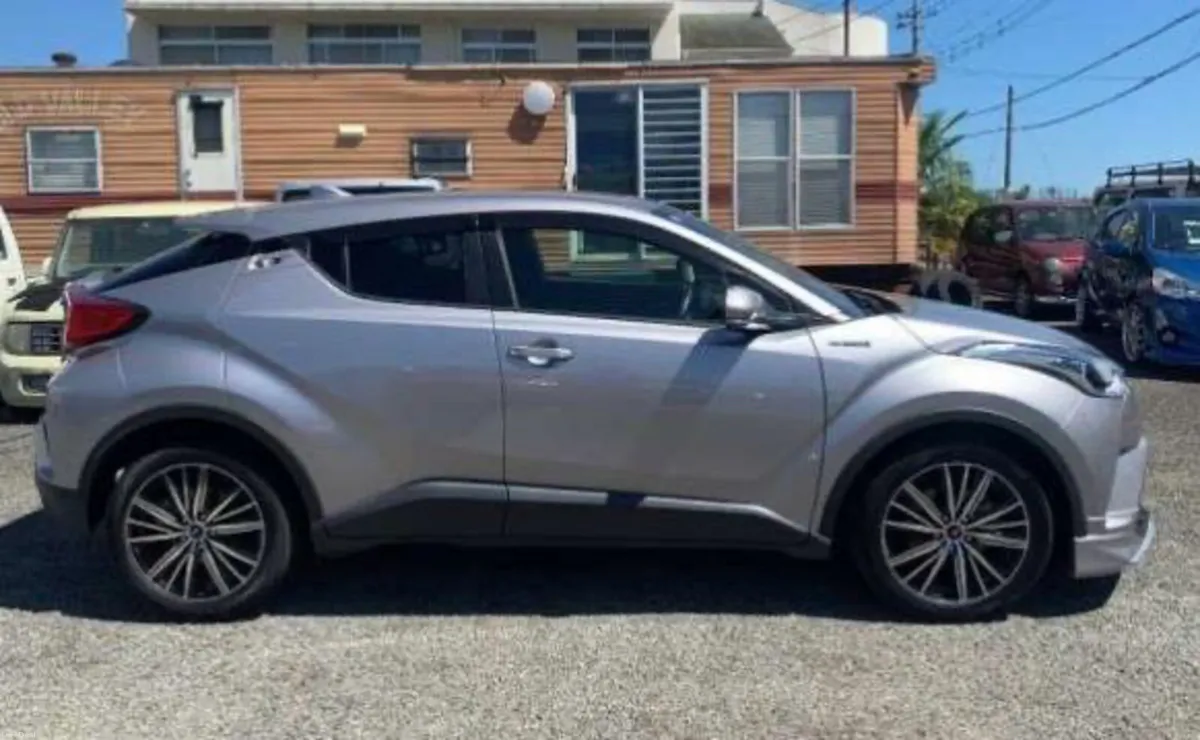 2017 Toyota Chr immaculate condition - Image 3