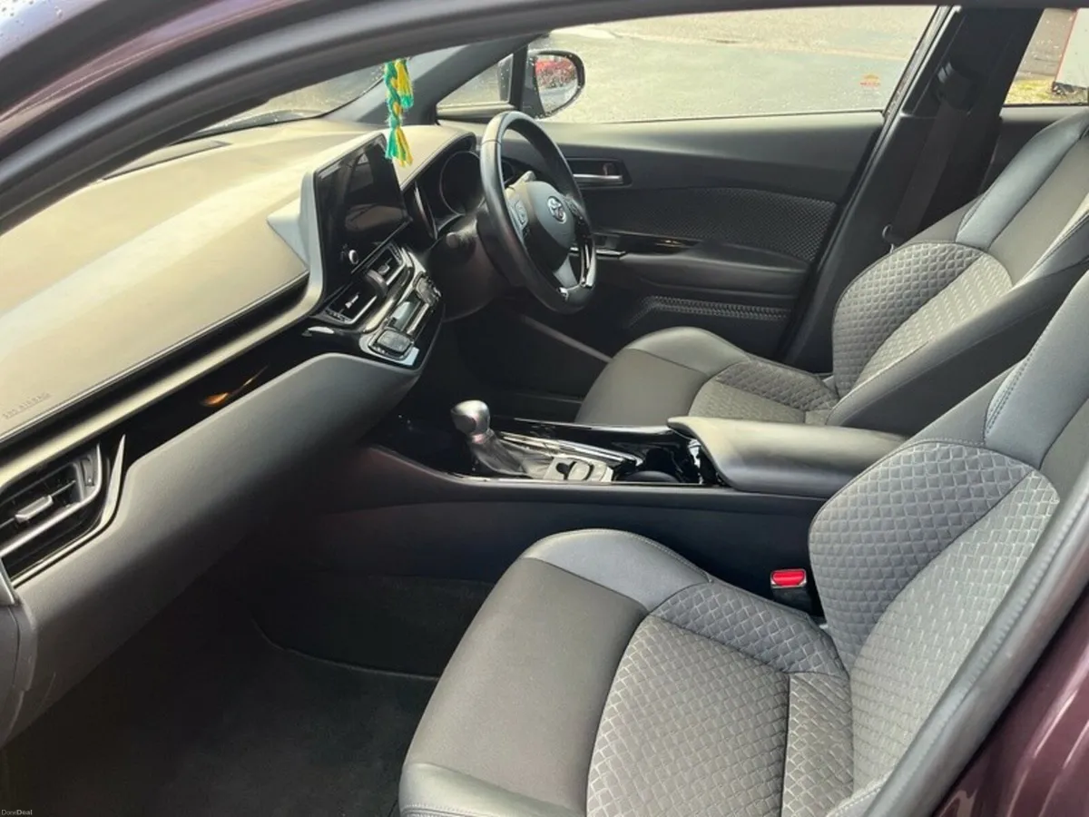 Toyota C-HR C-HR HYBRID SPORT - Image 6