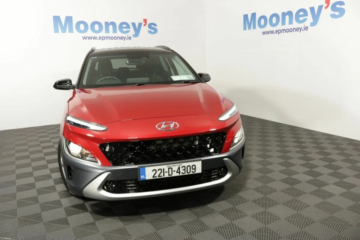 Hyundai KONA EXECUTIVE 1.0L PETROL COMPACT SUV - Image 2