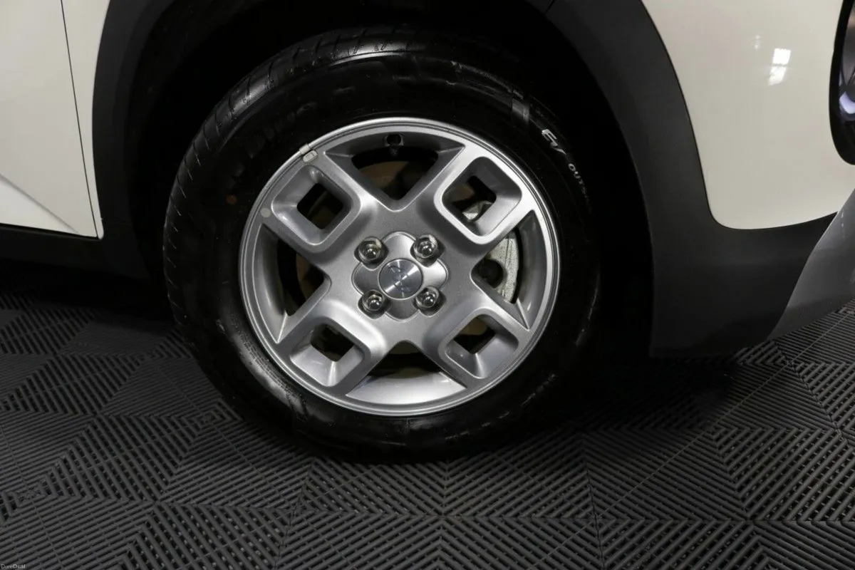 Hyundai INSTER SIGNATURE 42 KwH EV - Image 4