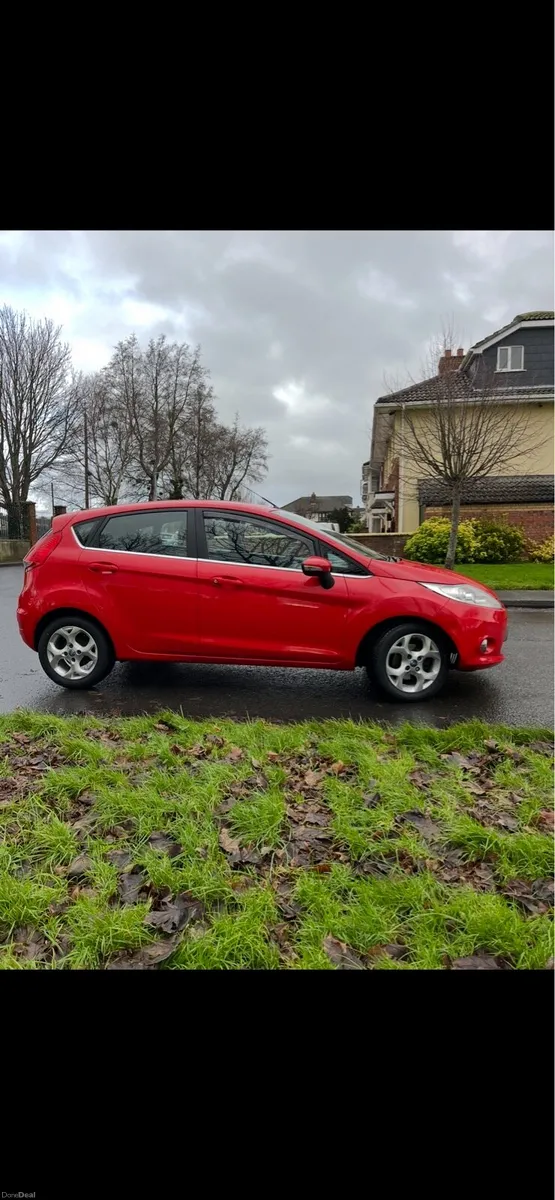 Excellent condition Automatic Fiesta **New nct** - Image 3