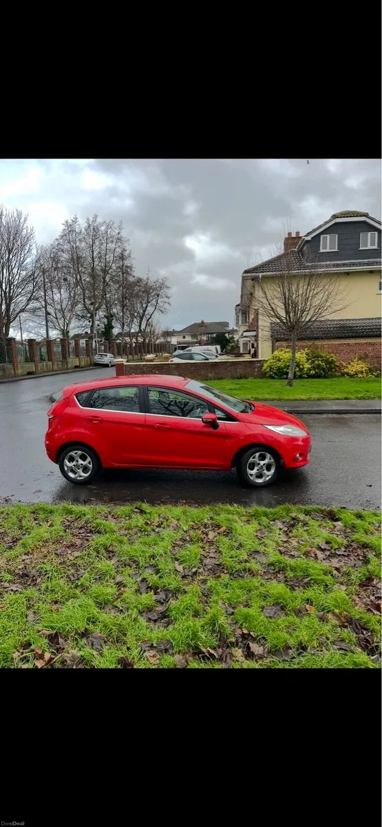 Excellent condition Automatic Fiesta **New nct** - Image 4