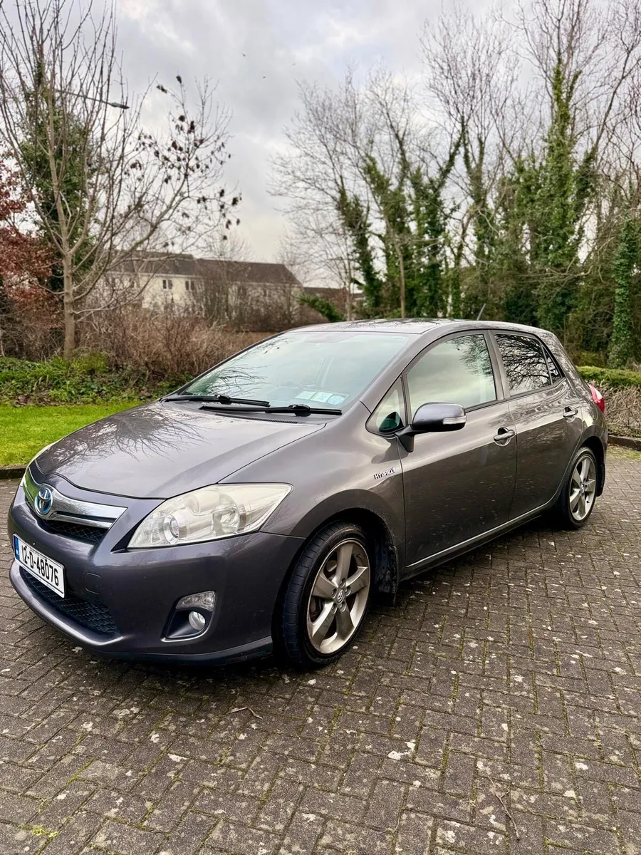 ✈️Toyota Auris 2012 Hybrid Automatic 1.8L - Image 3