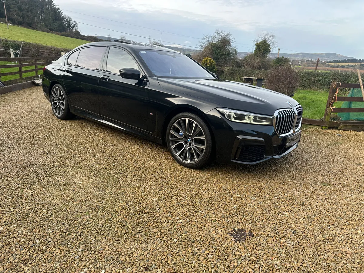 BMW 7-Series 2019 - Image 1