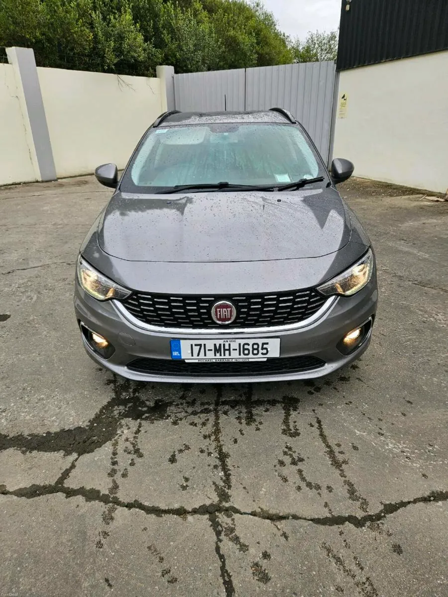 2017 Fiat Tipo 1.6 Lounge - Image 2
