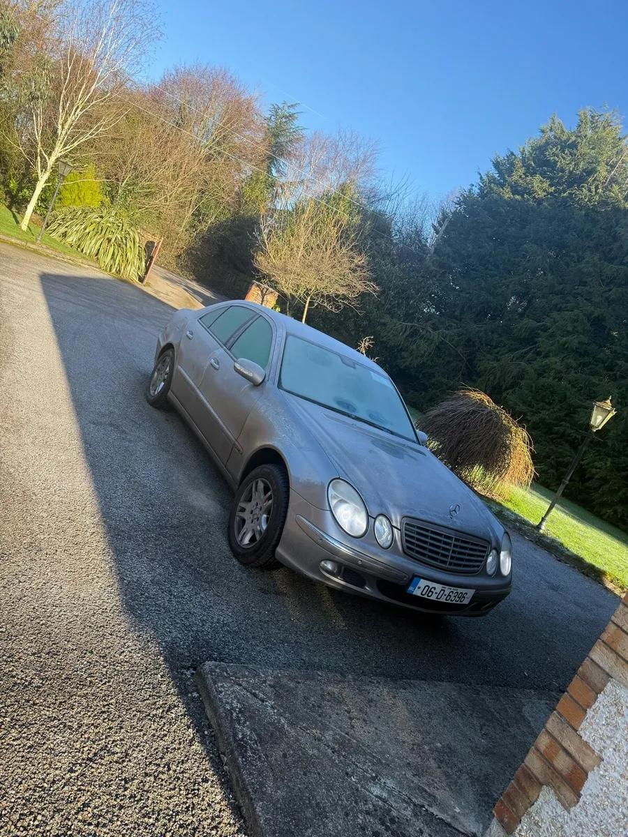 Mercedes E-Class VERY LOW KM - Image 1