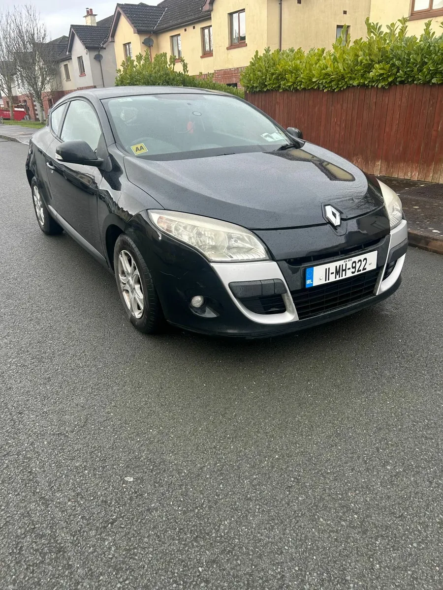Renault Megane 2011 Coupe - Image 1