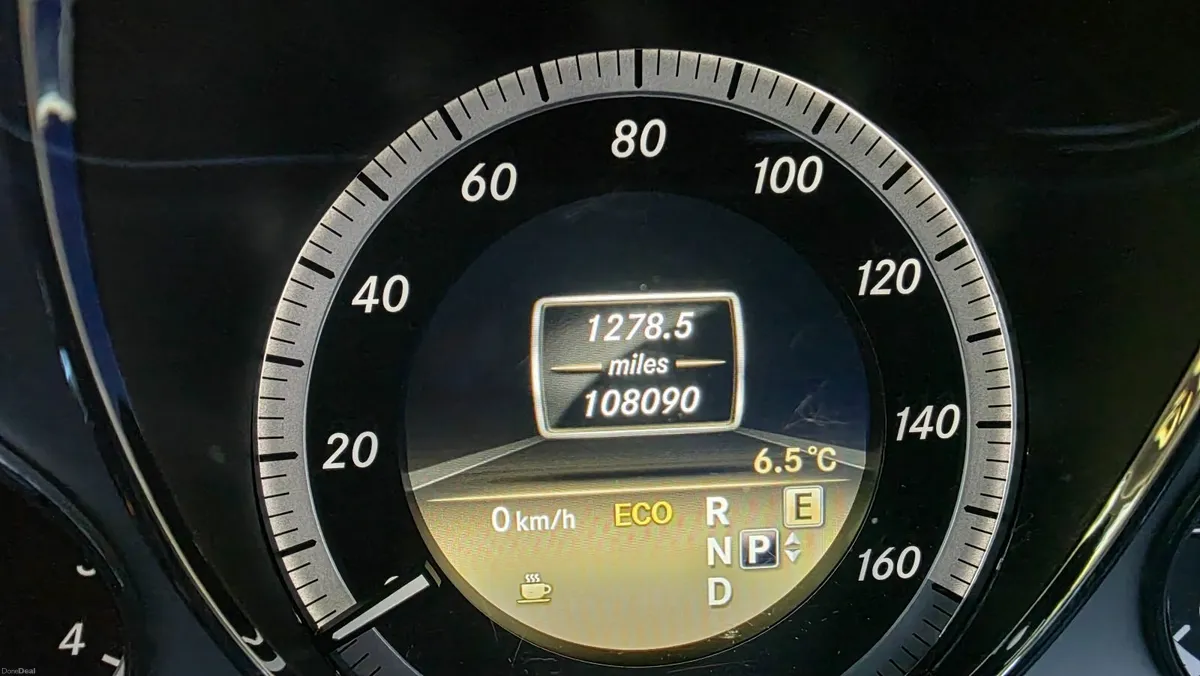 Mercedes-Benz E-Class 2012 - Image 3