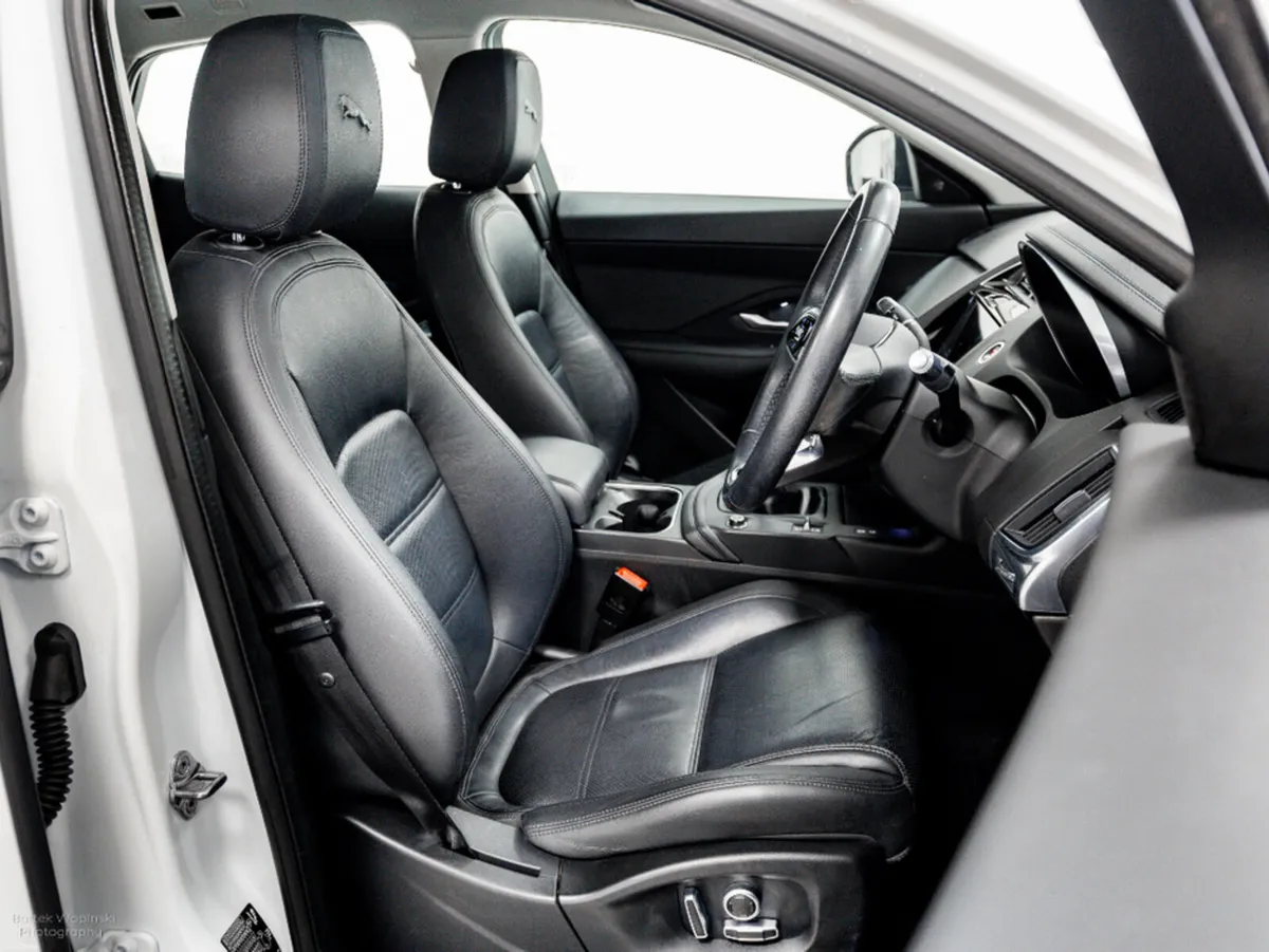 Jaguar E-Pace D165 2.0 Diesel 165HP - Image 3
