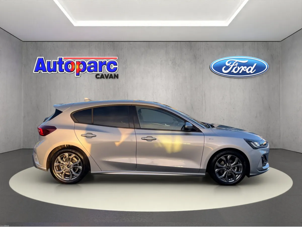 Ford Focus ST-LINE 1.5L ECOBLUE 115 *Automatic* - Image 2