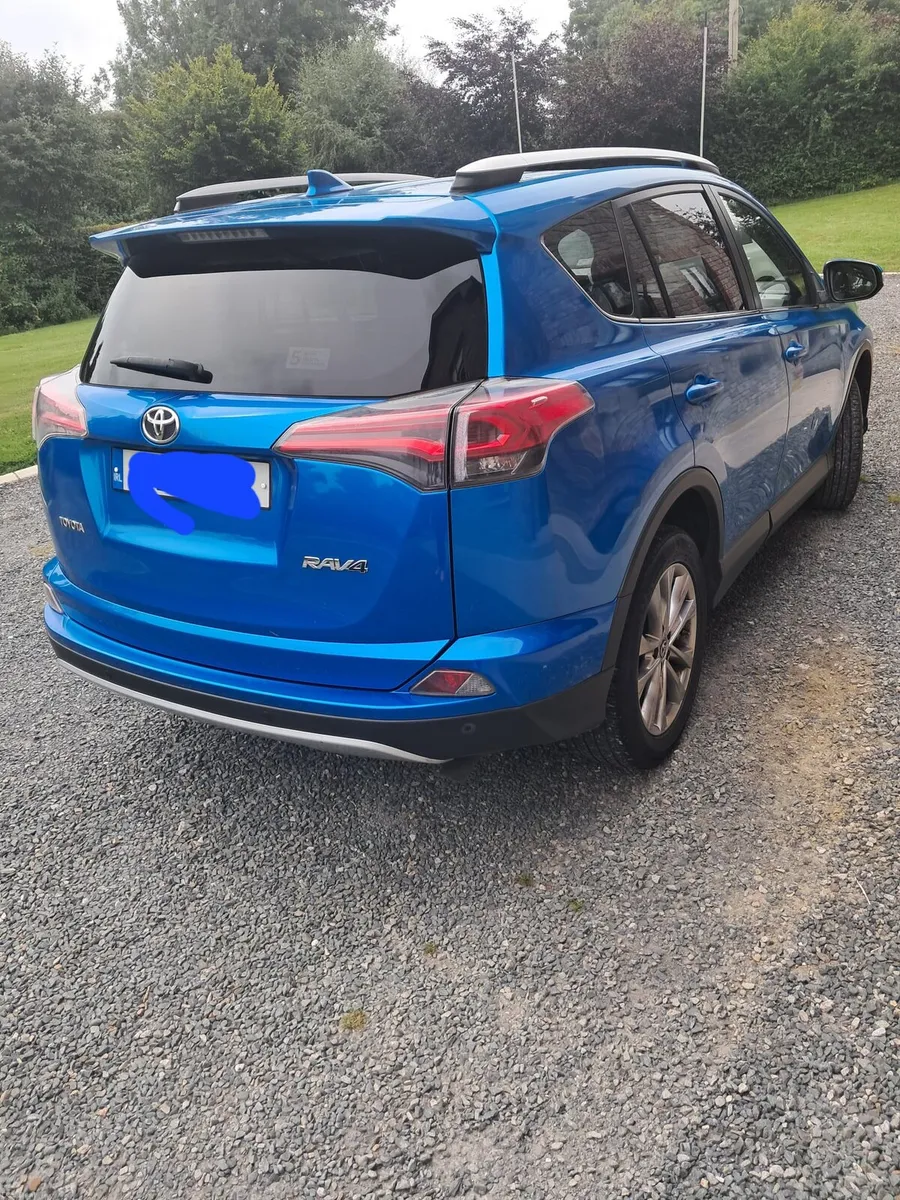 Toyota rav 4 - Image 2
