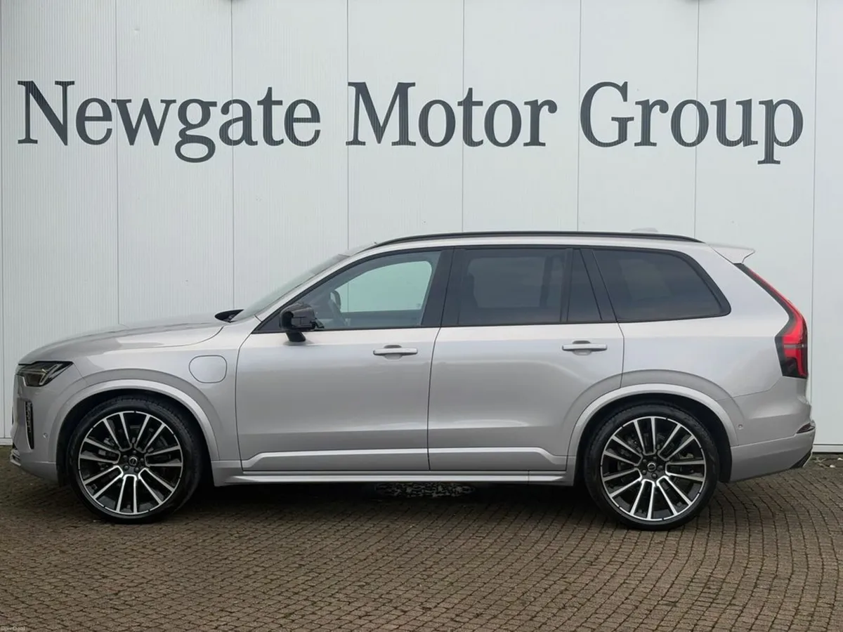 Volvo XC90 T8 ULTRA AWD *SOLD* - Image 2