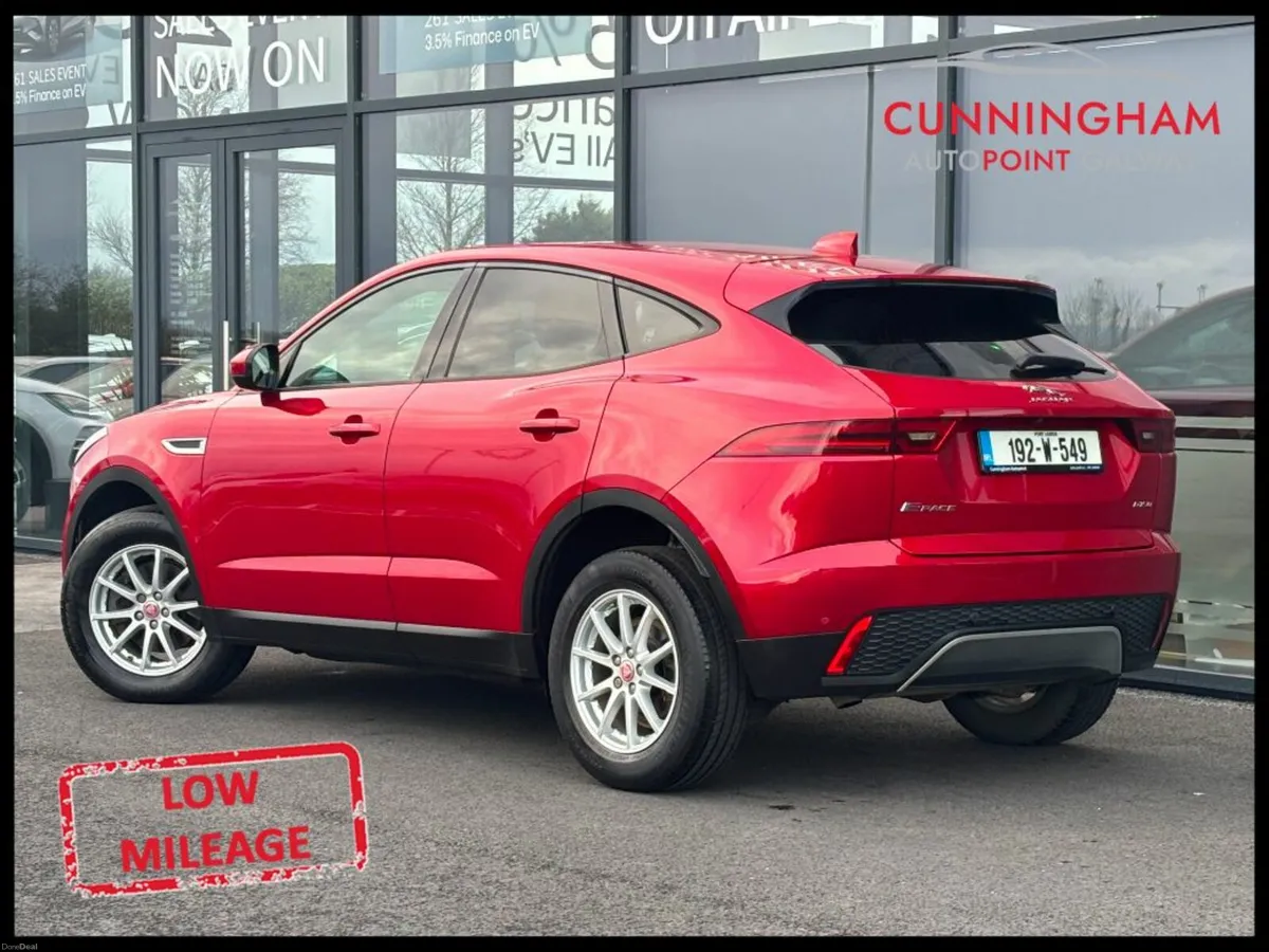 Jaguar E-Pace 2.0d 150BHP Manual - Image 2