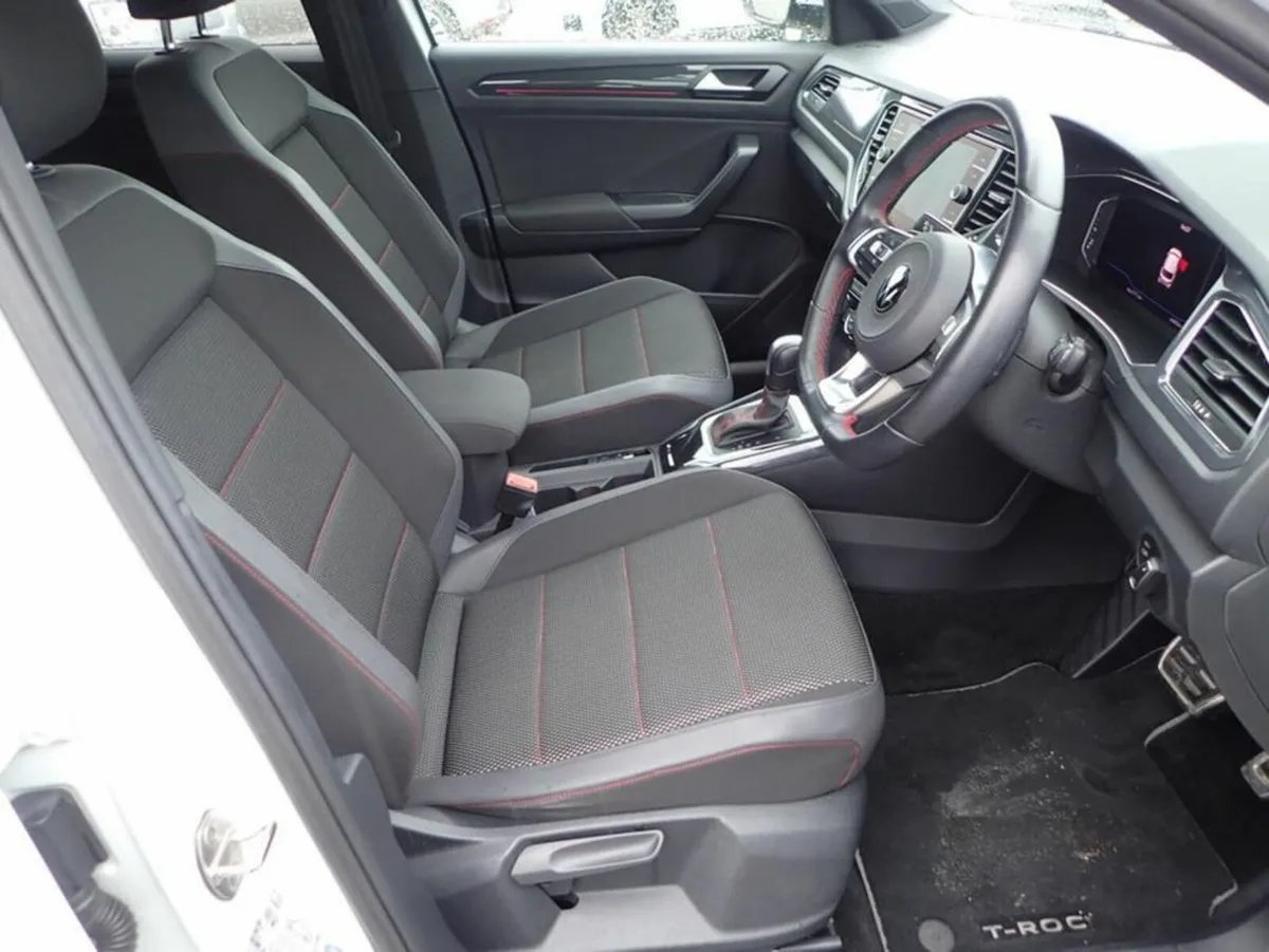 Volkswagen T-Roc 2.0 TDI SPORT - Image 2
