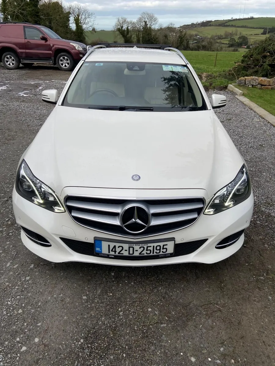 Mercedes E300 Diesel 2014 Bluetech Hybrid - Image 2