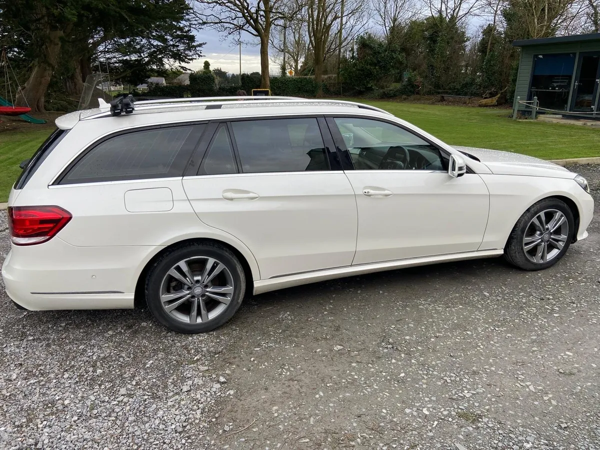Mercedes E300 Diesel 2014 Bluetech Hybrid - Image 3