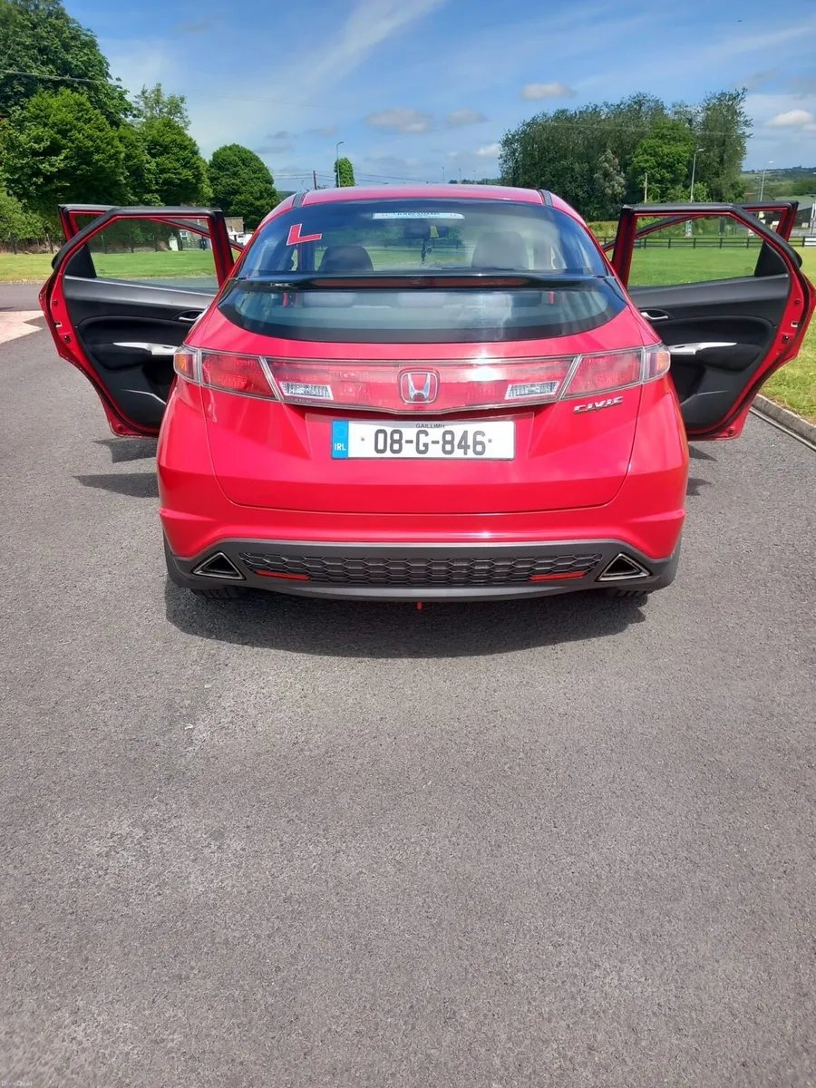 Honda civic - Image 1