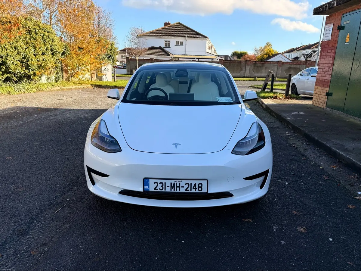 Tesla Model 3 - LFP battery, white interior - Image 4