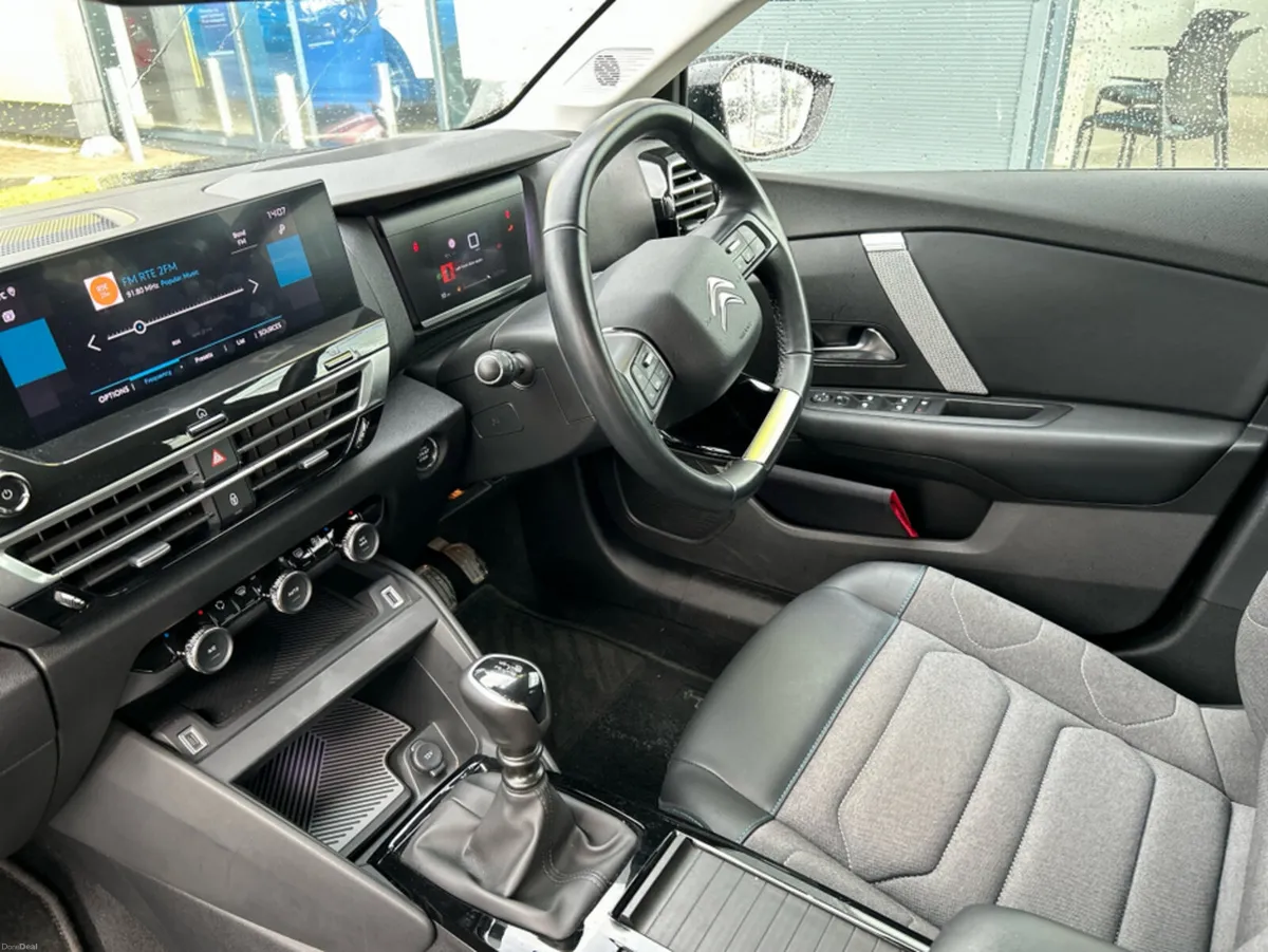 Citroen C4 FLAIR PURETECH 130 SS 4DR - Image 3