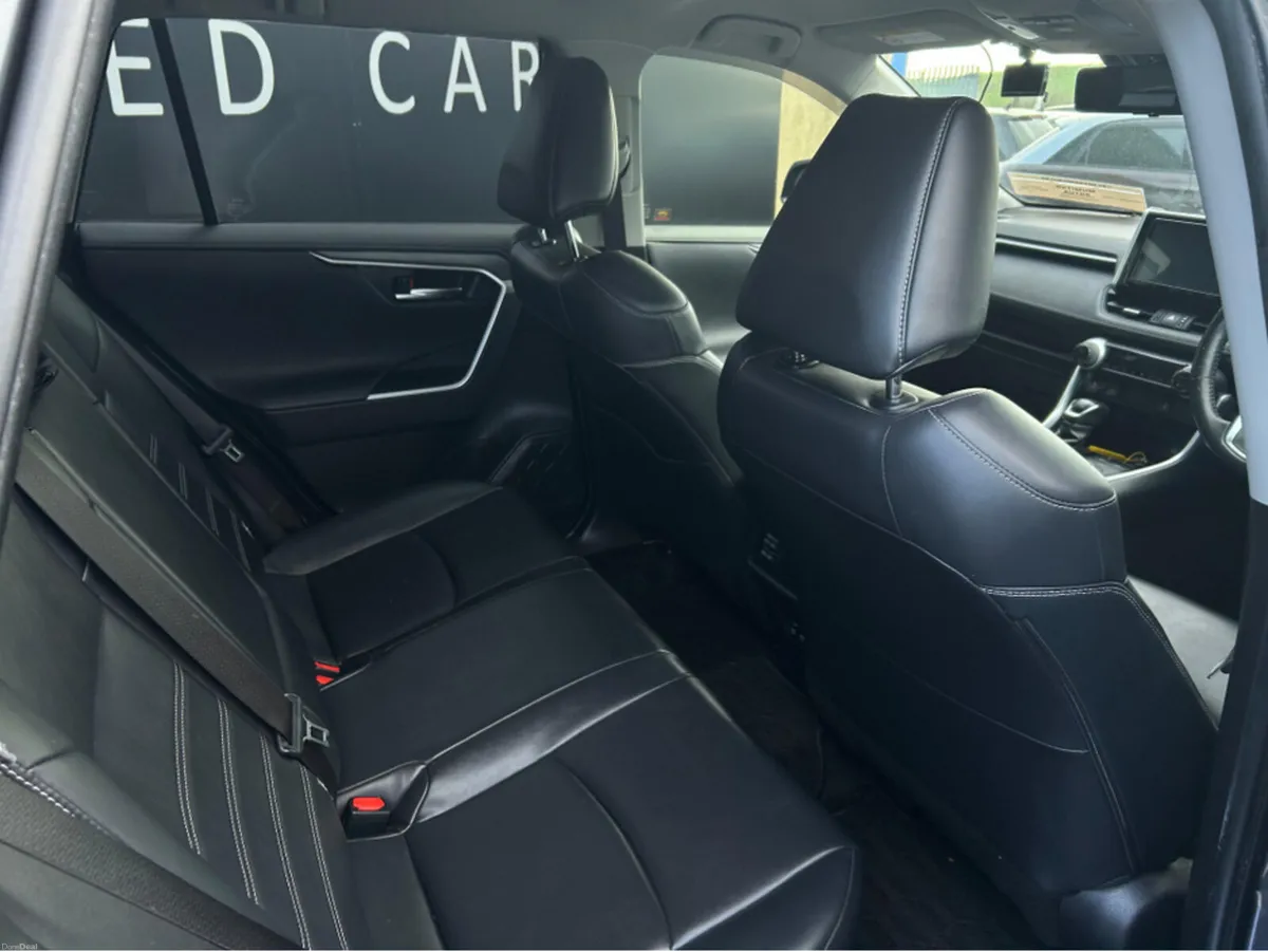 Toyota RAV4 Toyota Rav4 Luna 4x4 G edition hybrid - Image 4