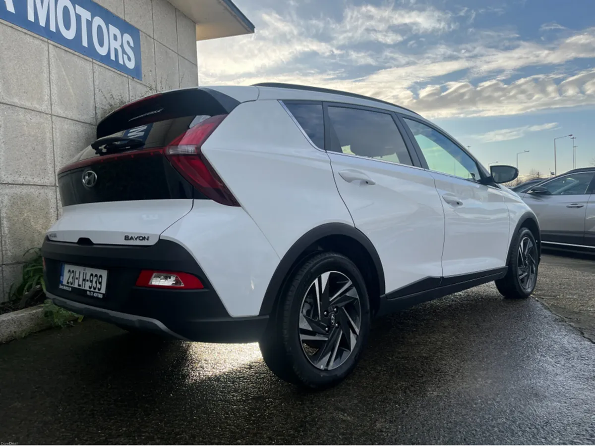 Hyundai Bayon EXECUTIVE AUTOMATIC 1.0 PETROL //HEA - Image 4