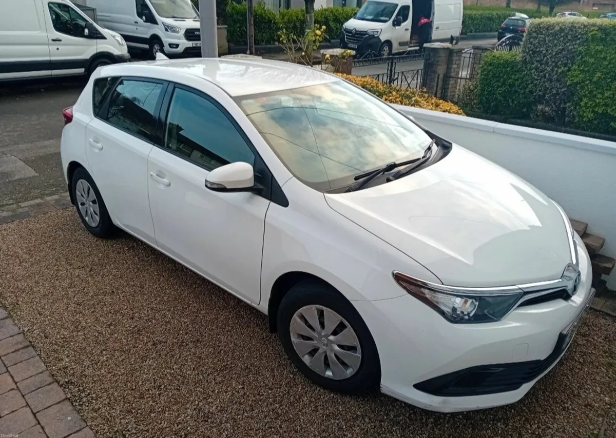 Toyota Auris 2016 - Image 1