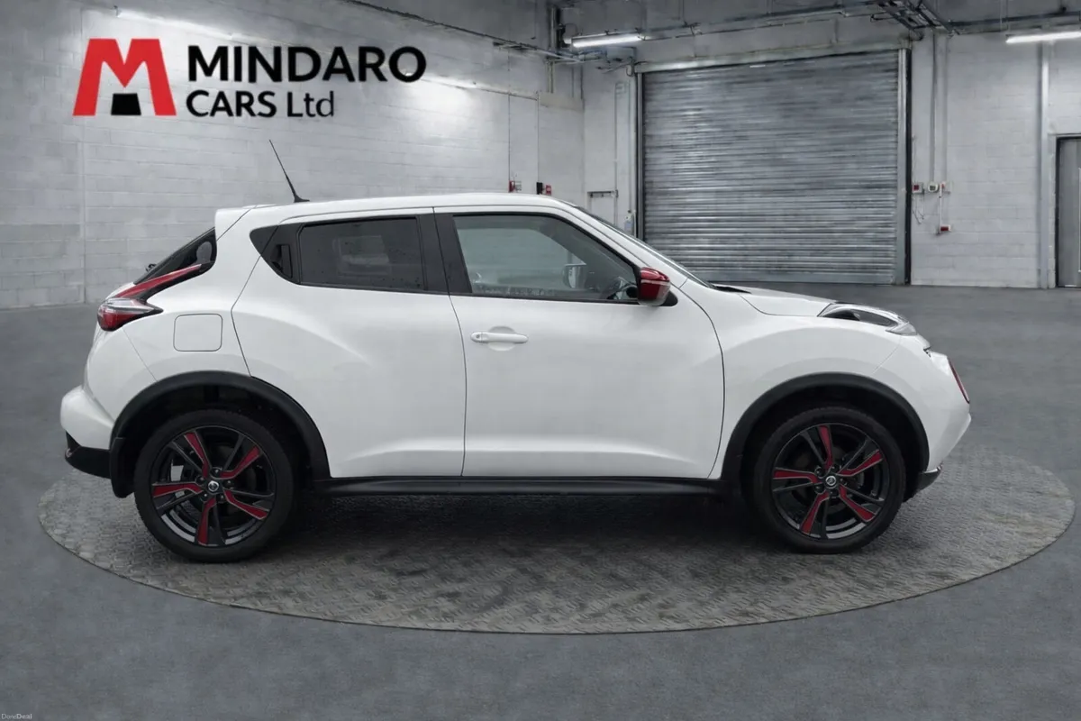 Nissan Juke 2017//VERY LOW MILEAGE