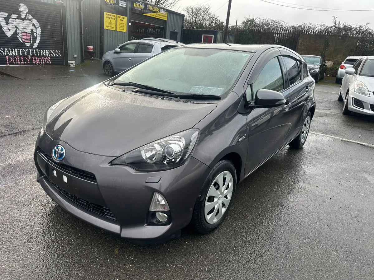 2014 TOYOTA AQUA AUTOMATIC PUSH START G PACKAGE - Image 2