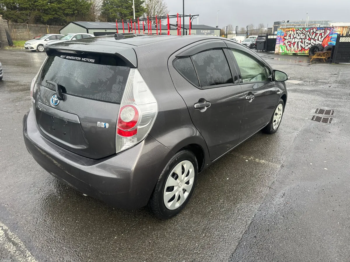 2014 TOYOTA AQUA AUTOMATIC PUSH START G PACKAGE - Image 4