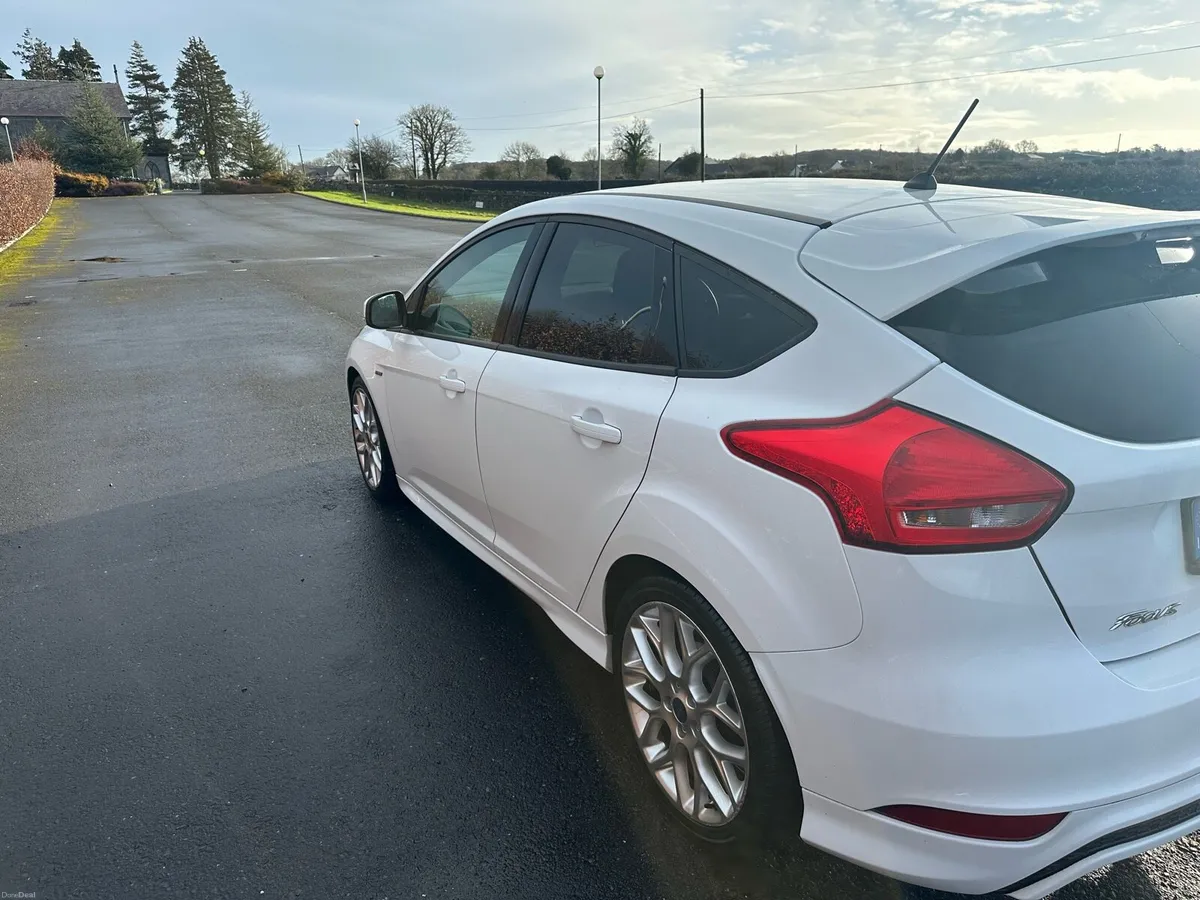 172 Ford Focus 1.0 ST Line - Image 2