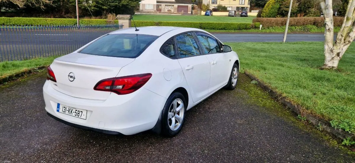 Opel Astra 1,4 petrol ⛽️ Fresh Nct 02/27 - Image 4