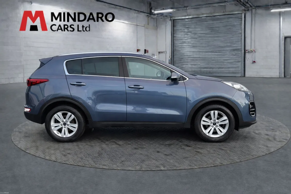 KIA SPORTAGE PLATINUM//1 OWNER - Image 3