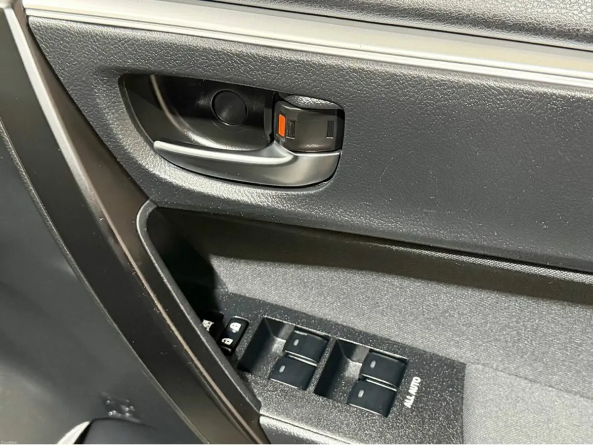 Toyota Corolla 1.33 LUNA SPORT 4DR - Image 4