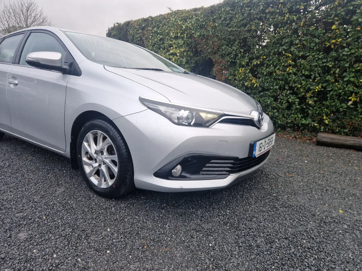 Toyota Auris LUNA  D4D 2016 - Image 1