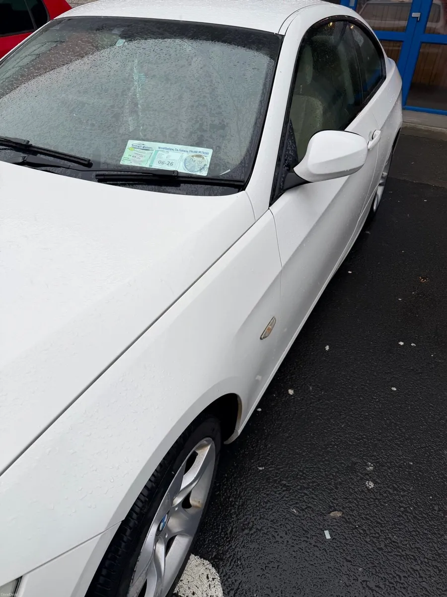 BMW 320d 2010 coupe - Image 3