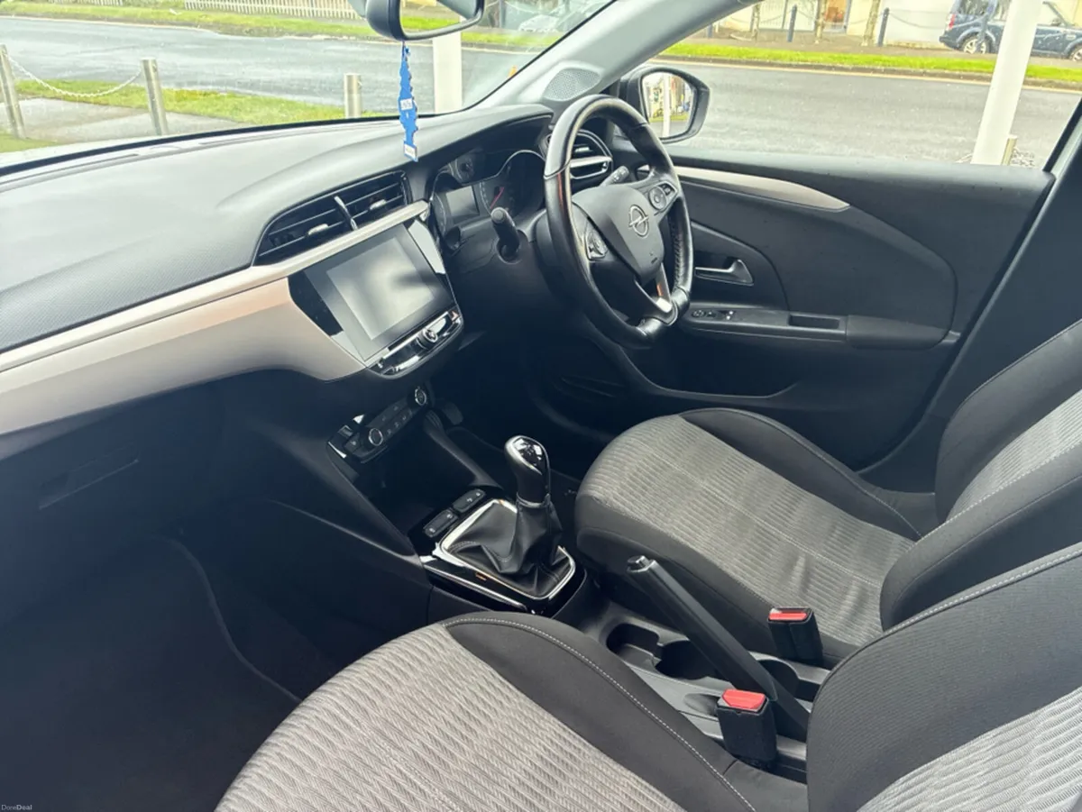 Opel Corsa PREMIUM 1.2 Petrol Manual - Image 3