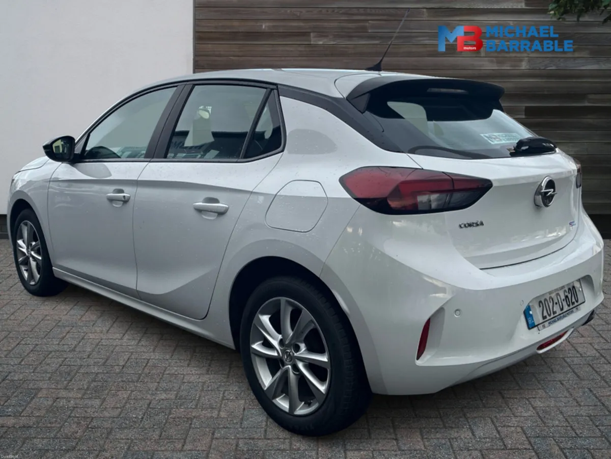 Opel Corsa PREMIUM 1.2 Petrol Manual - Image 4