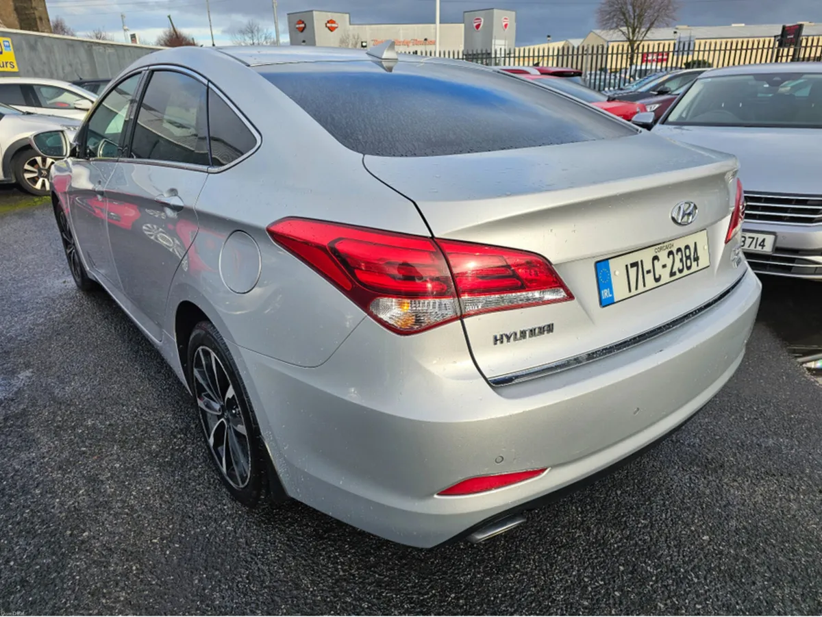 Hyundai i40 SALON EXECUTIVE 4DR COMFORT PLUS ** IR - Image 6