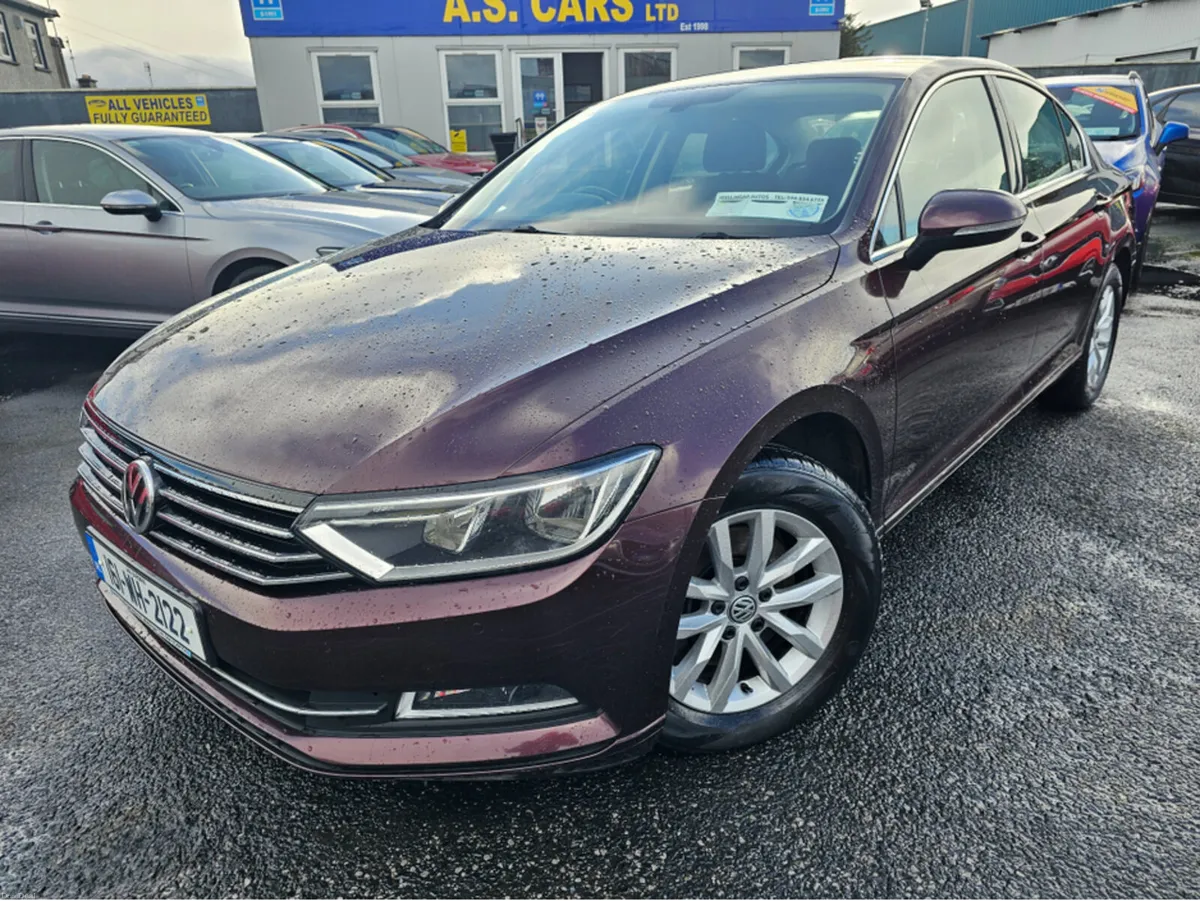 Volkswagen Passat COMFORT LINE ** IRISH CAR ** SUP - Image 6