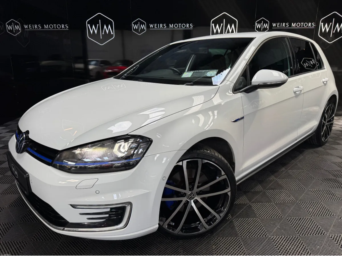 Volkswagen Golf 1.4 GTE 201PS S/A 5DR AUTO - Image 1