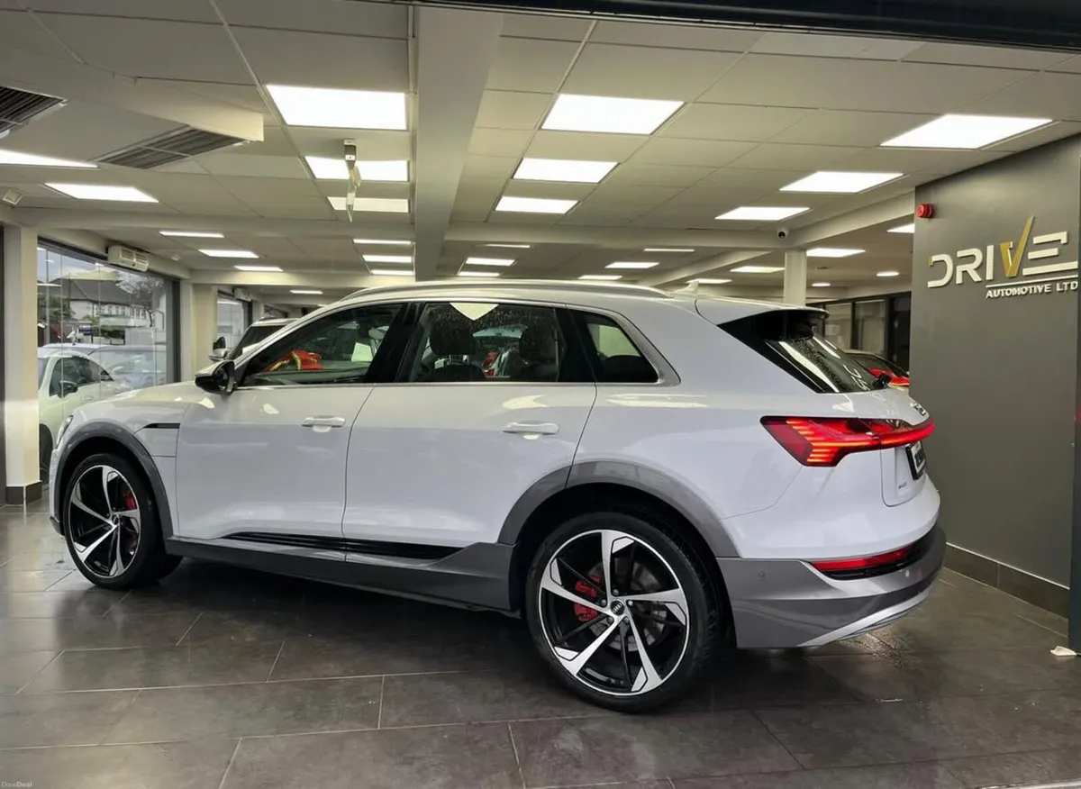 Audi e-tron 2021 E-Tron Quattro S-Line 50 93 Kw - Image 4