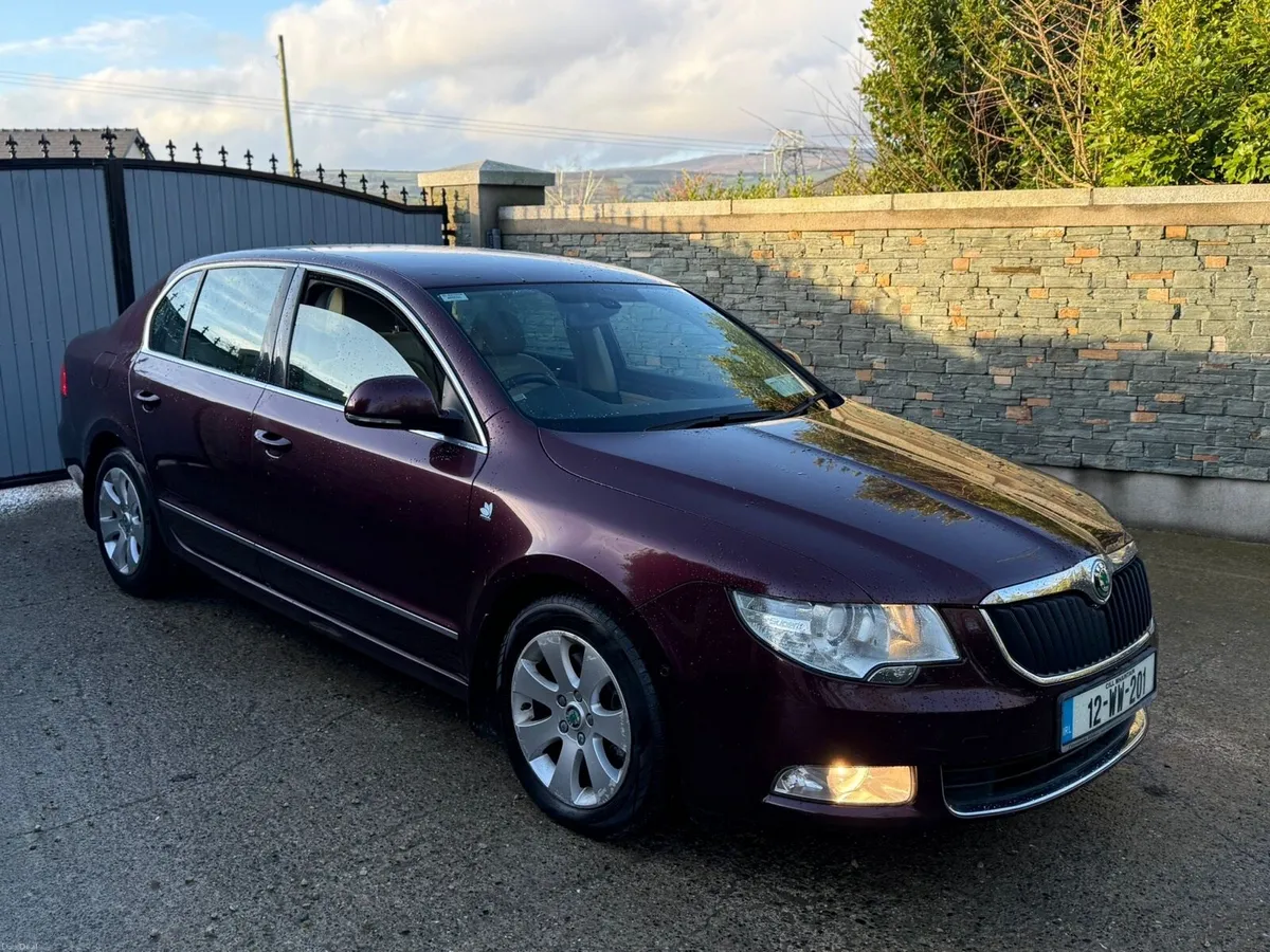 Skoda Superb 1.6Tdi *High Spec/Low Kms* - Image 1