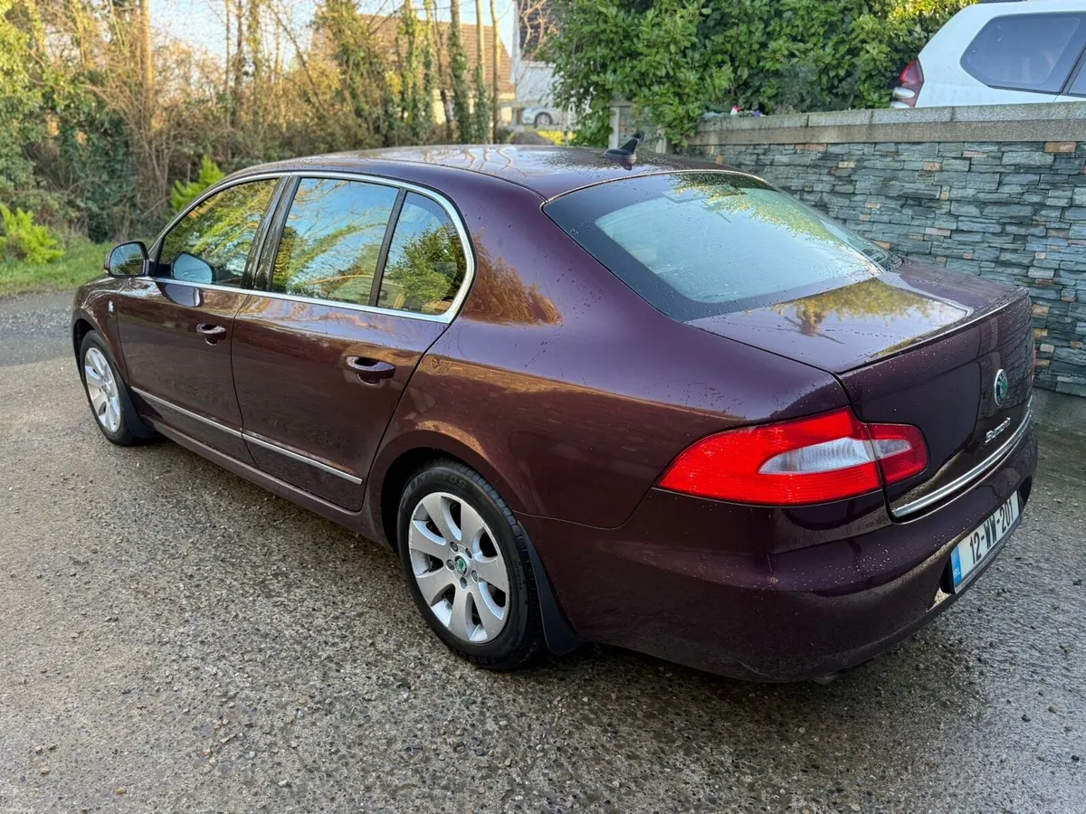 Skoda Superb 1.6Tdi *High Spec/Low Kms* - Image 3