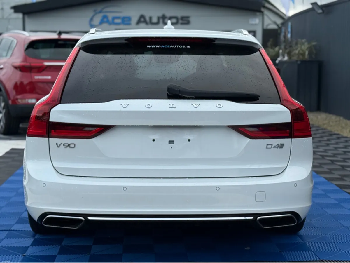 Volvo V90 MOMENTUM - 2.0L DIESEL - AUTO - 12M WARR - Image 3