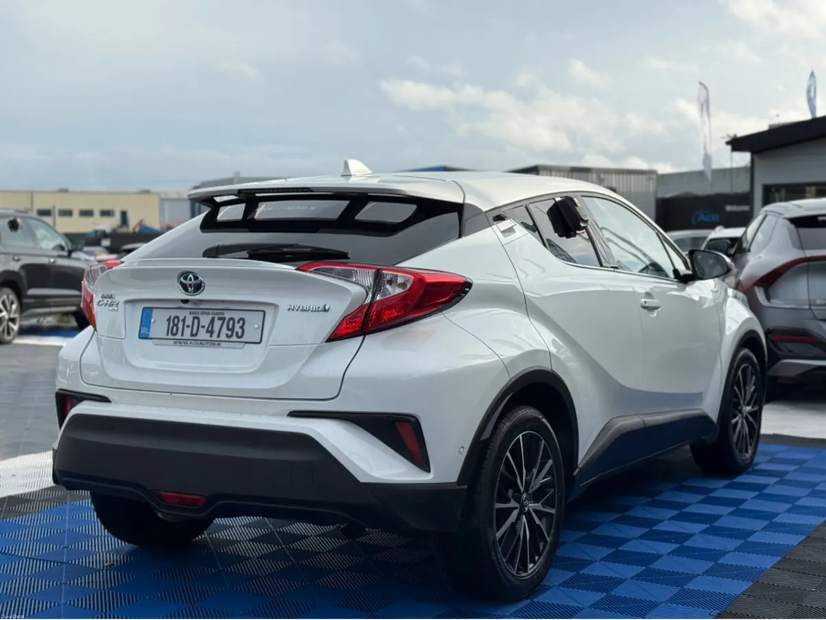 Toyota C-HR LUNA SPORT - 1.8 PETROL HYBRID - AUTO - Image 3
