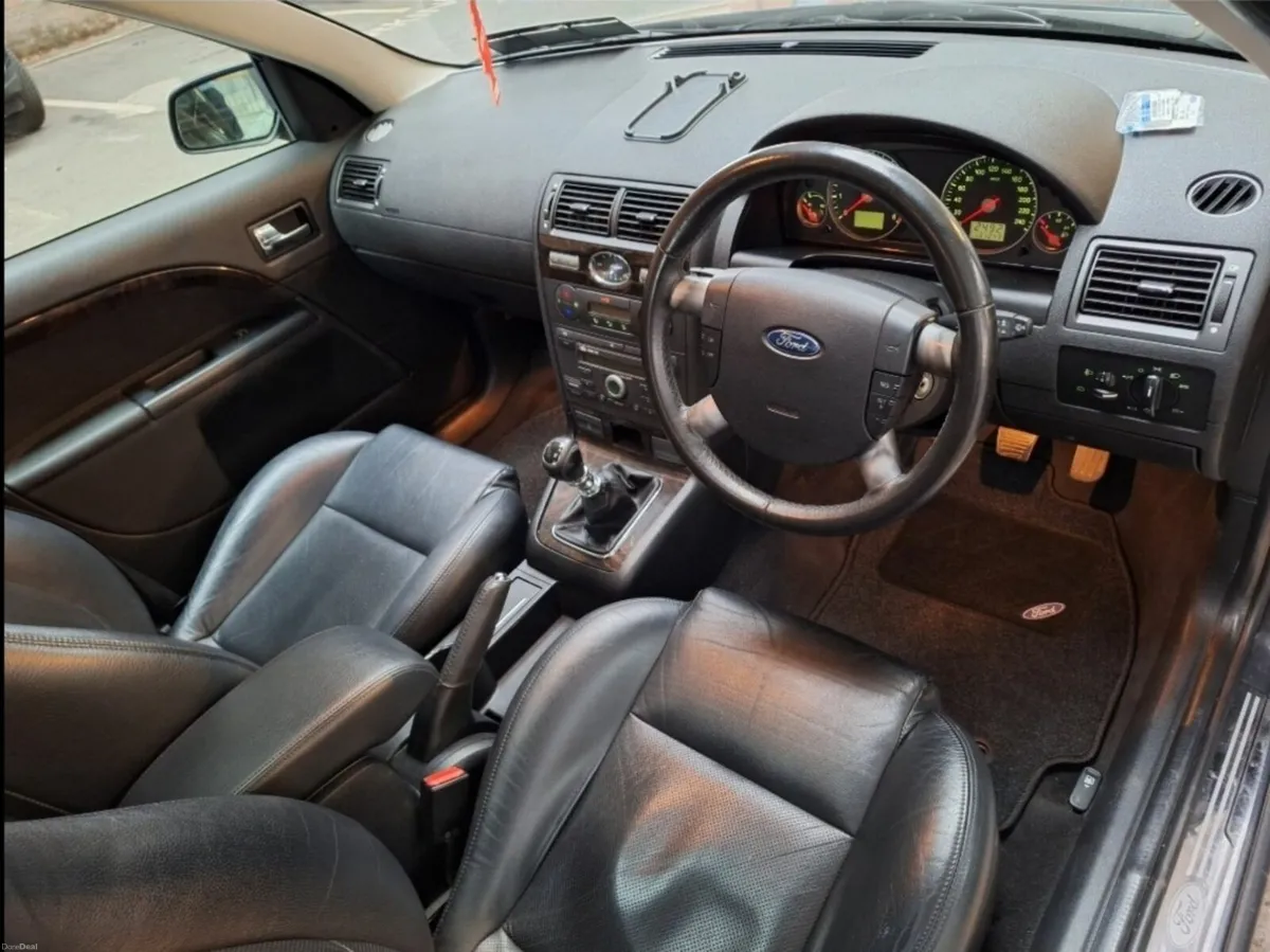Ford Mondeo Ghia SCi - Image 4