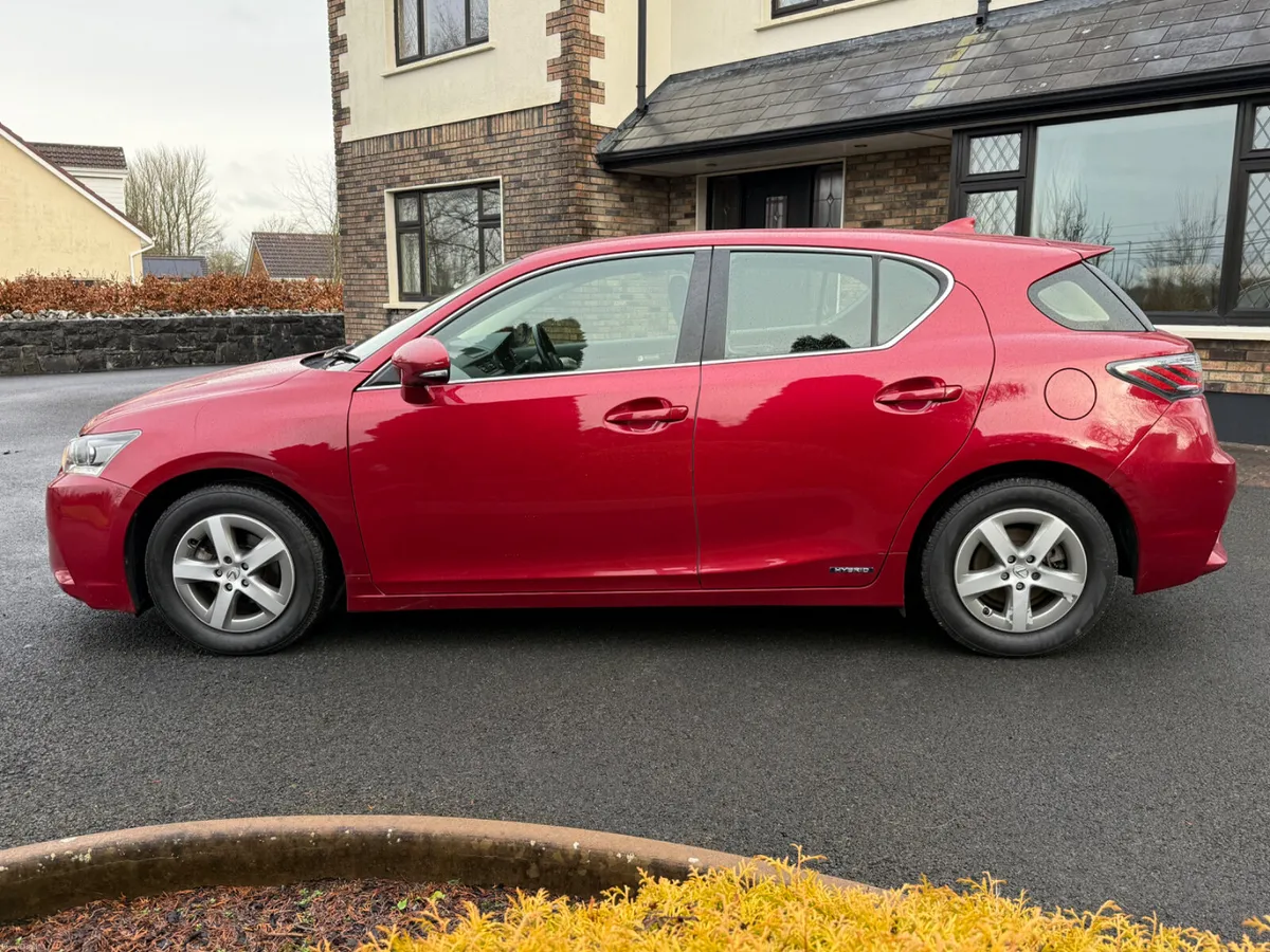 Low Kms Auto Lexus CT200H! - Image 4