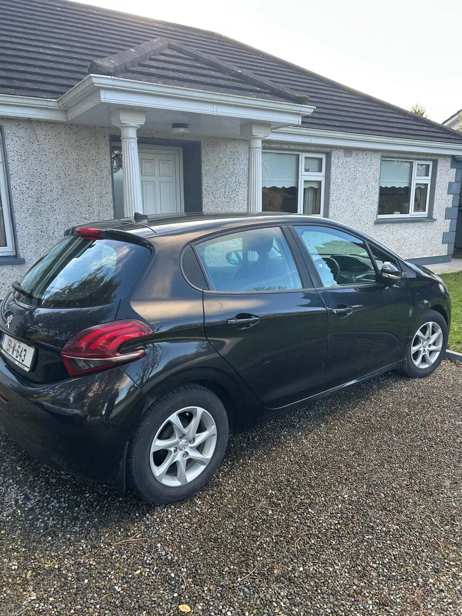 Peugeot 208 2019 - Image 1