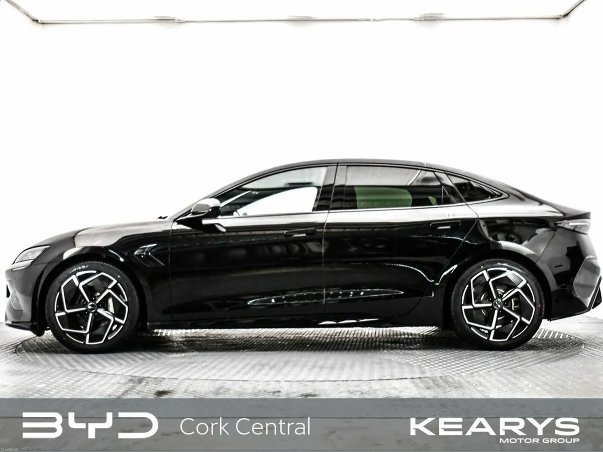 BYD SEAL 82.5kWh Excellence 4WD - Image 4