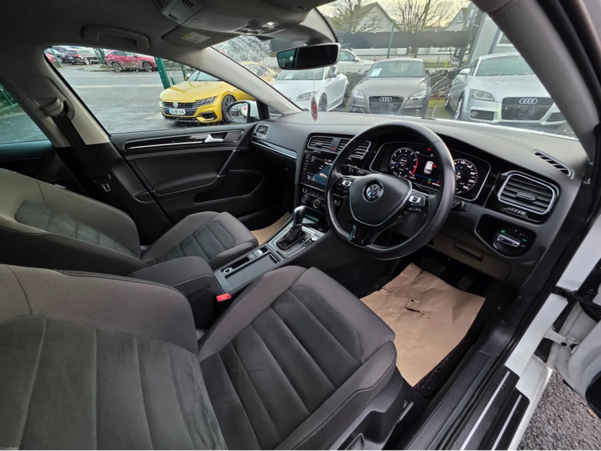 Volkswagen Golf 1.4 TSI HIGHLINE VIRTUAL CLOCKS SA - Image 3